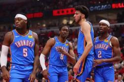 NBA战力榜掀起争議(yì)！东部仅存三支球队？湖人勉(miǎn)强進(jìn)前十(shí)！