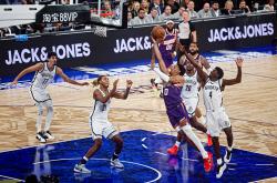 【向上(shàng)穿越·无界登场】NBA中国官方(fāng)市场合作伙伴JACK amp; JONES，赋能NBA中国赛2025
