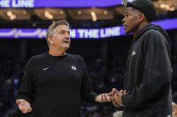 明尼囌(sū)达森林狼队期待爱德華(huá)兹在对阵尼克斯的比赛中複(fù)出 主教练表态