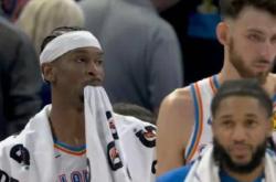 炸裂！三杀卫冕冠军！NBA西部最大黑马诞生(shēng)