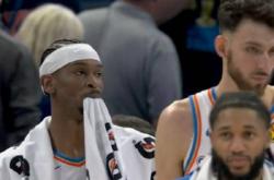 炸裂三杀卫冕冠军！NBA西部黑马马刺崛起