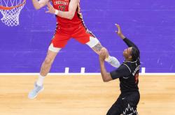 NBA常规赛：猛龙胜鹈鹕