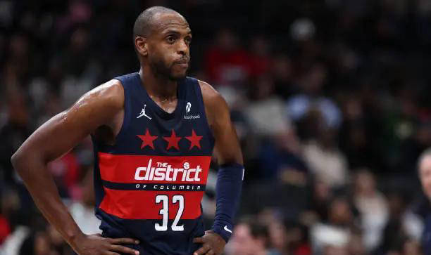 奇才打算继续留下克里斯-米德尔顿和CJ-麦科勒姆吗？