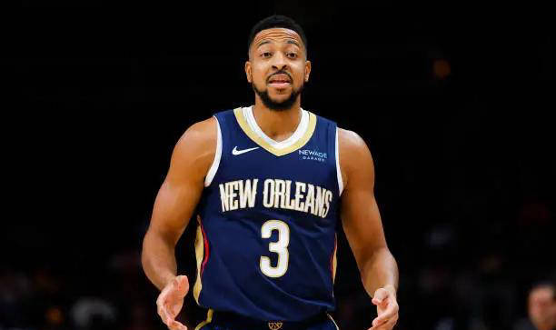 奇才打算继续留下克里斯-米德尔顿和CJ-麦科勒姆吗？