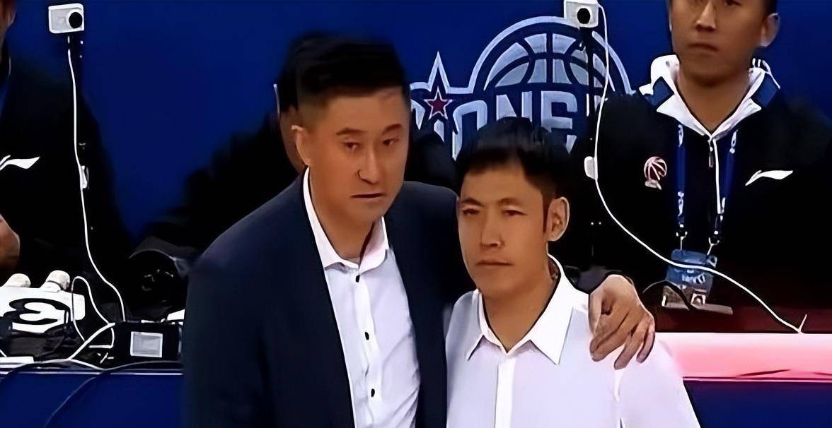 14分3前场篮板！陈国豪首秀成功，水货状元撕掉标签硬刚文班，马刺119-88广州队