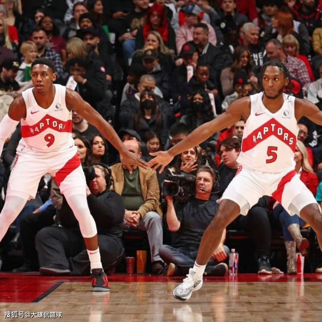 美媒提议灰熊6换2，拿下巴雷特，顶替德斯蒙德贝恩