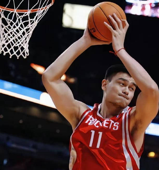 姚明——休斯顿火箭队第二伟大的巨星