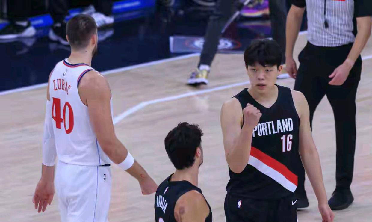 NBA新秀杨瀚森在比赛中的表现和挑战