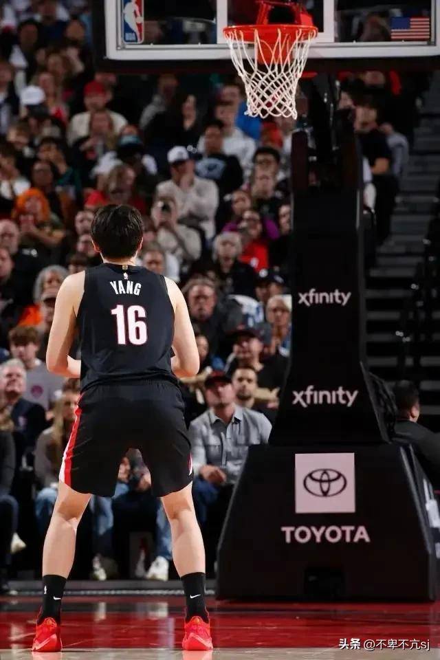 杨瀚森、姚明和易建联三人NBA首秀数据统计