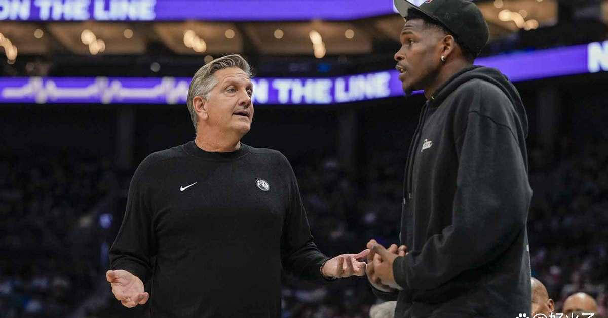 明尼苏达森林狼队期待爱德华兹在对阵尼克斯的比赛中复出 主教练表态