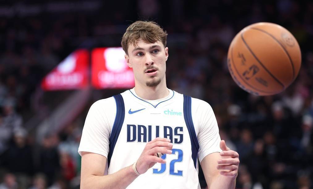 最年轻40分先生！18岁弗拉格轰42分破詹皇纪录，独行侠133-140爵士，马尔卡宁33+16